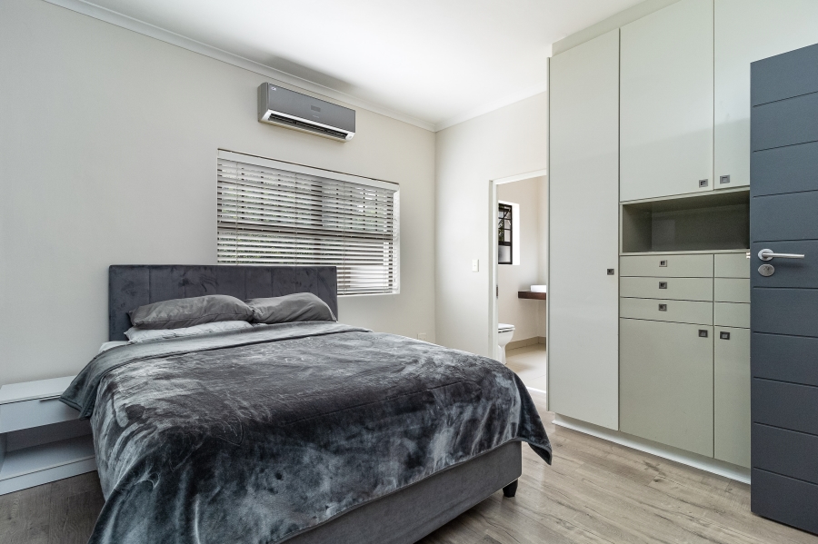To Let 2 Bedroom Property for Rent in Vredehoek Western Cape